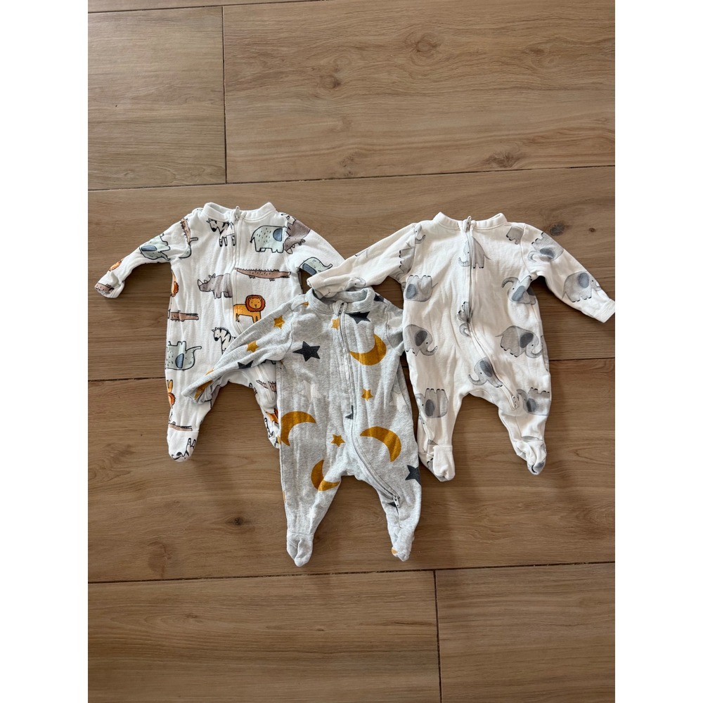 Old Navy Newborn Baby Footed Pajamas Sleep Play 3 Pack Safari Moon Elephant
